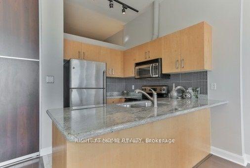 Photo 6 of Unit 813, 700 King Street W, Toronto, Niagara — HOMEH
