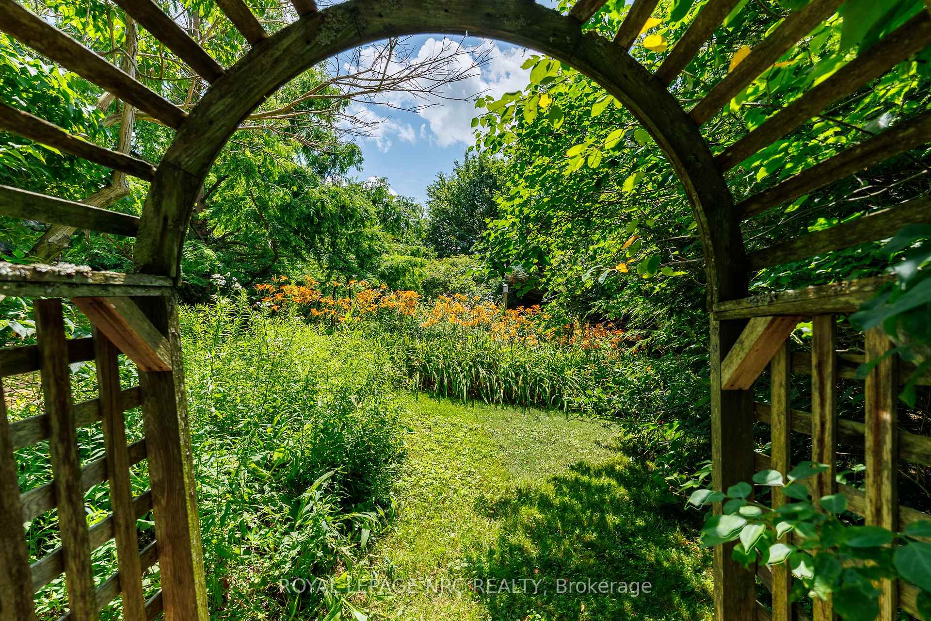 Photo 14 of 508 Welland Road, Pelham, Fenwick — HOMEH