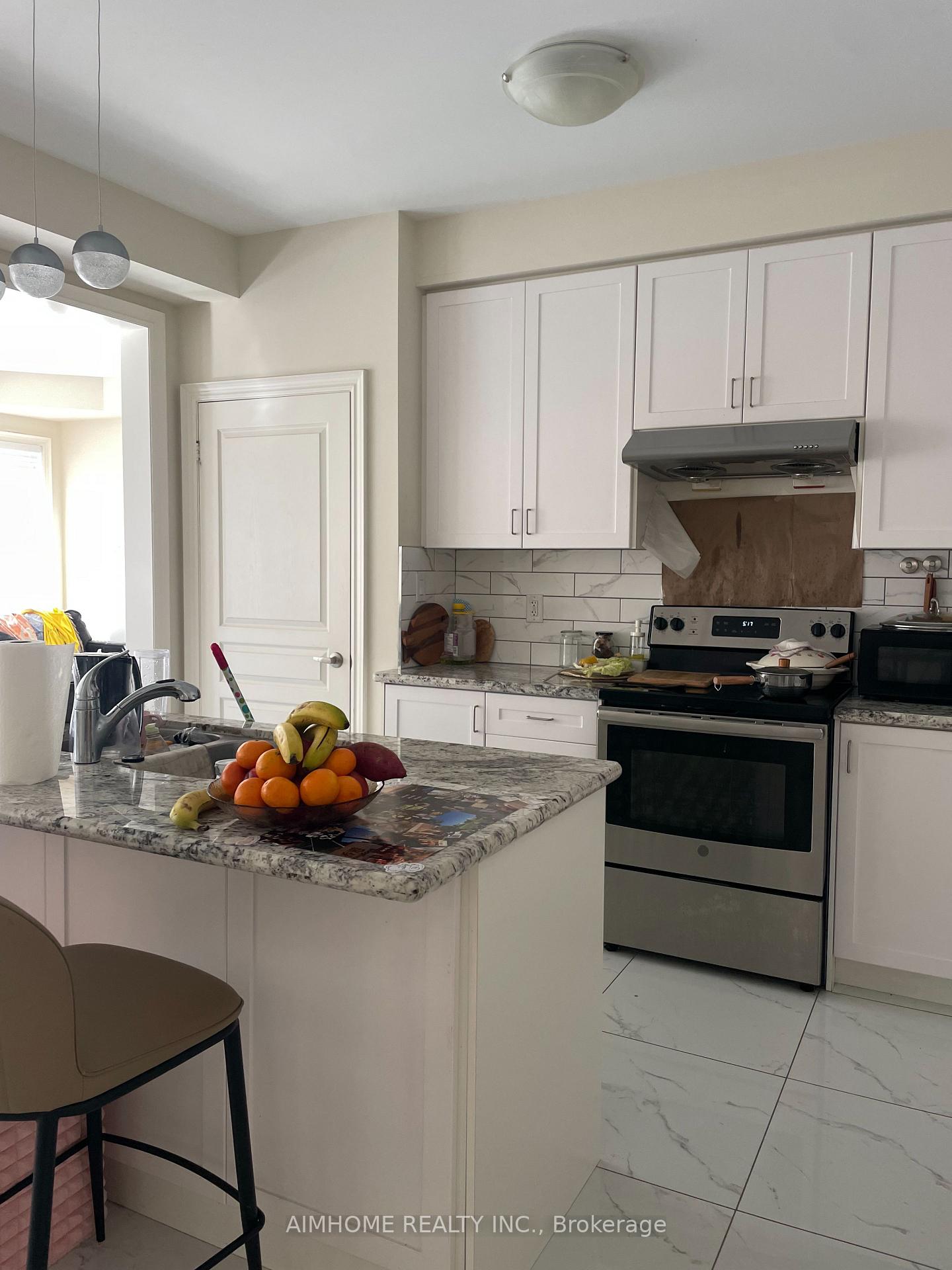 Photo 7 of Unit #1 Master, 403 Grindstone Trail, Oakville, Joshua Meadows — HOMEH