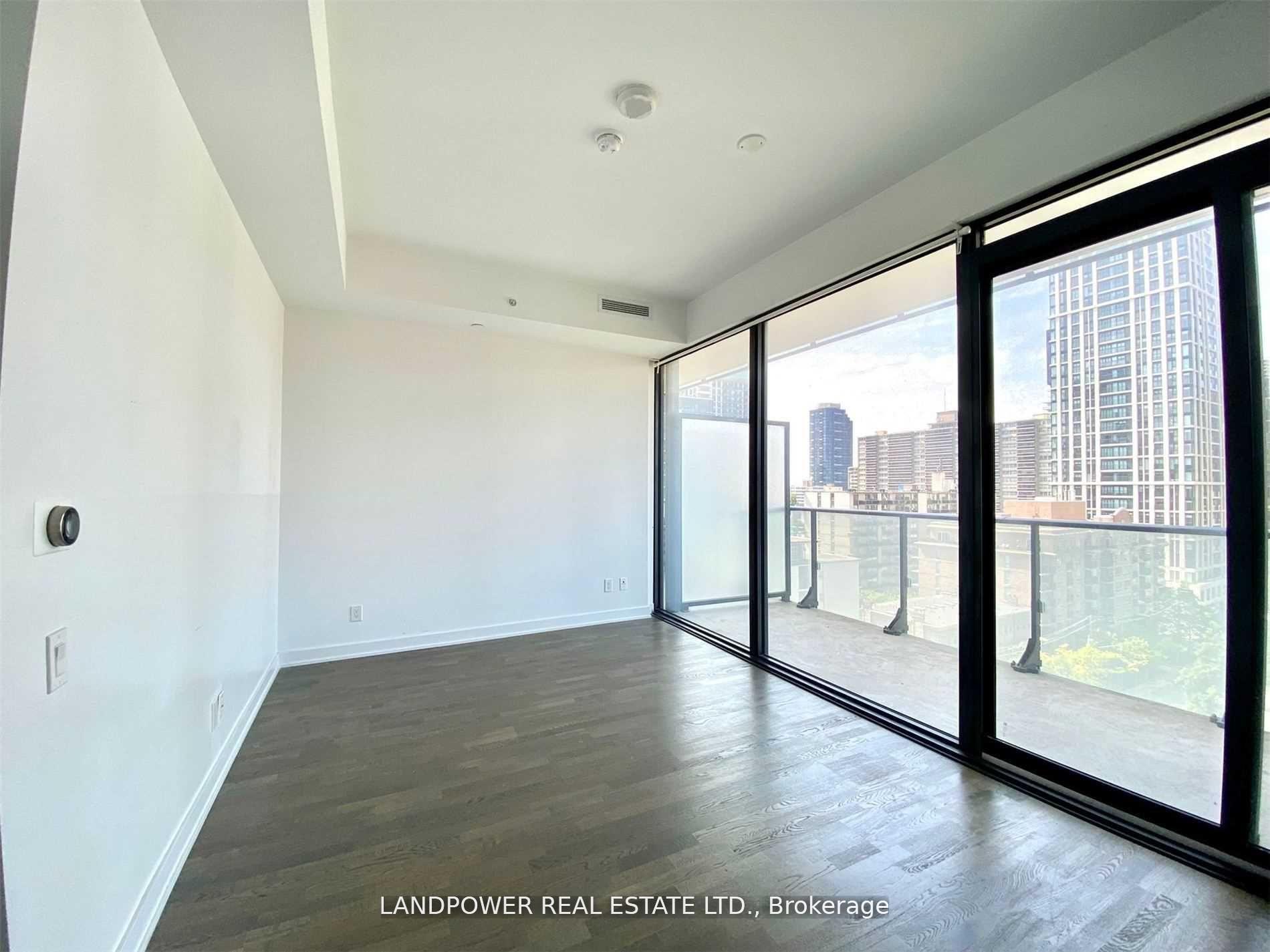 Photo 5 of Unit 804, 185 Roehampton Avenue, Toronto, Mount Pleasant West — HOMEH