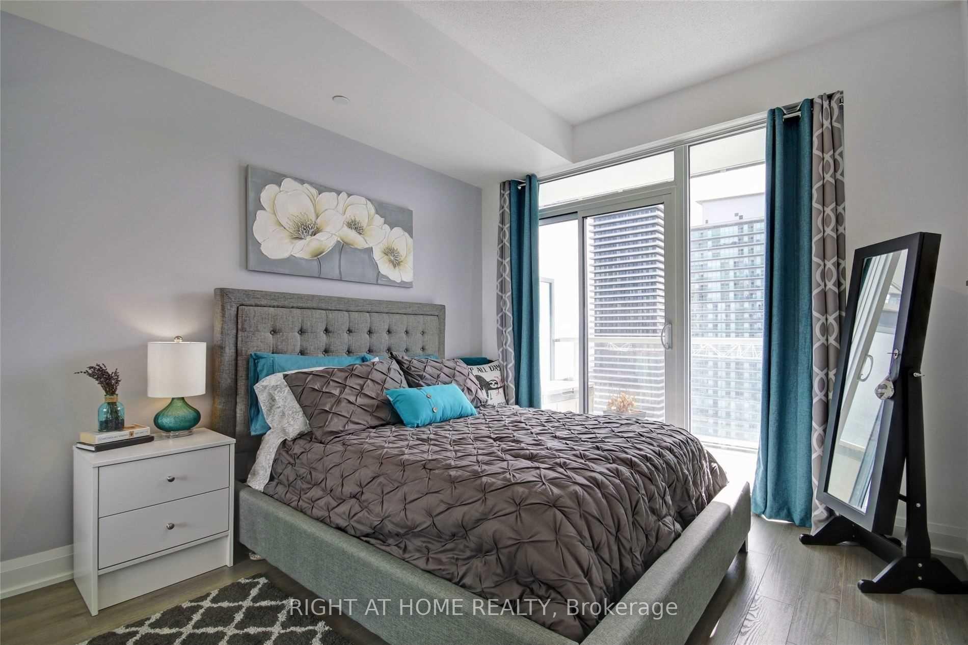 Photo 5 of Unit 3204, 56 Annie Craig Drive, Etobicoke, Mimico — HOMEH