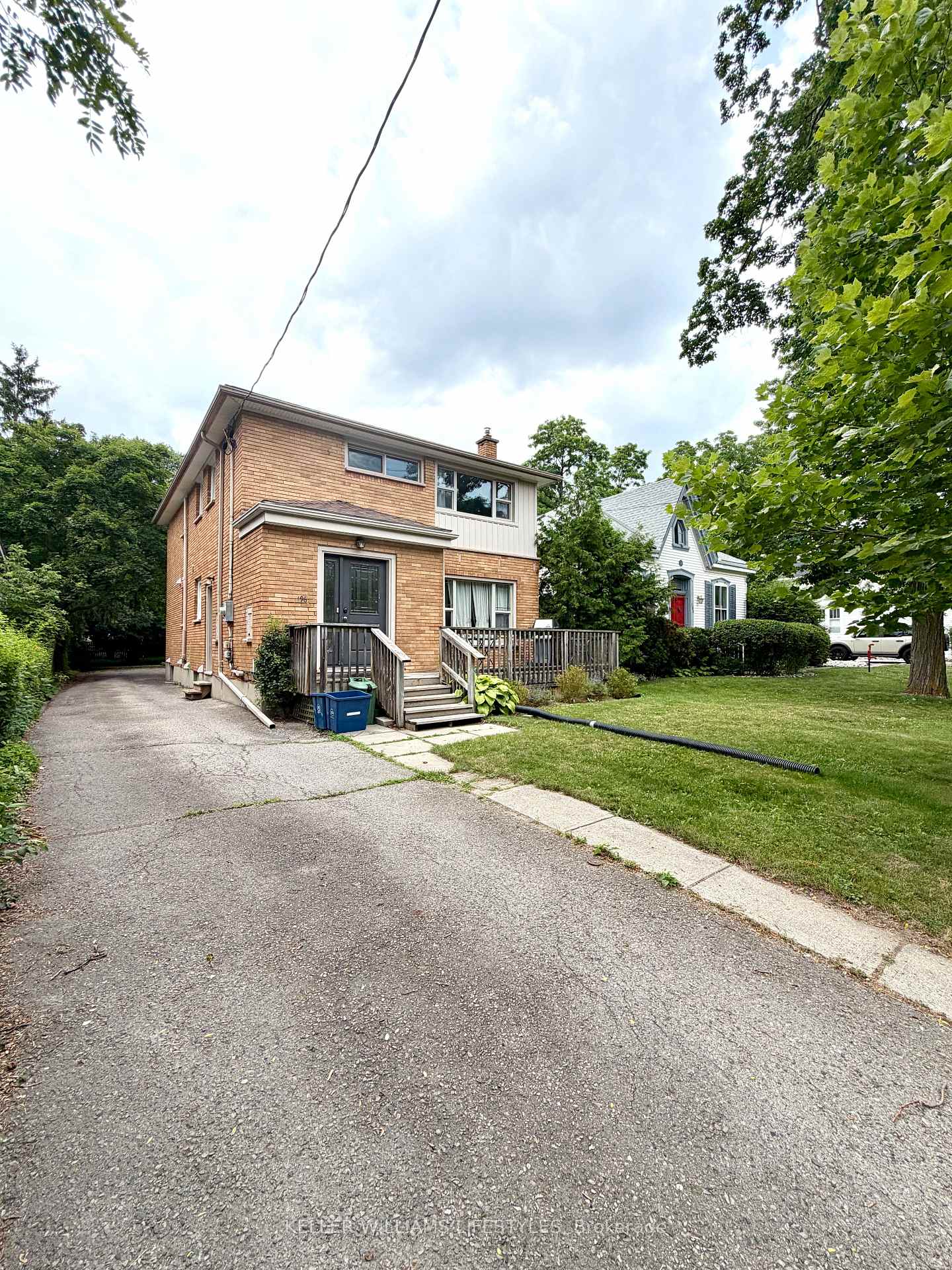 Photo 3 of 196 Emery Street E, London, South F — HOMEH