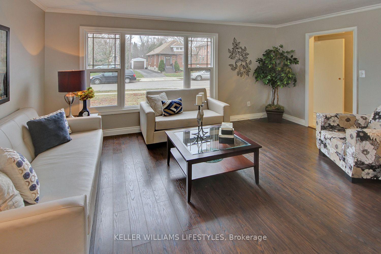 Photo 5 of 196 Emery Street E, London, South F — HOMEH