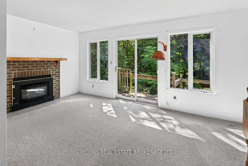 Photo 10 of 30 Limeridge Drive, Kingston, Kingston East (Incl Barret Crt) — HOMEH