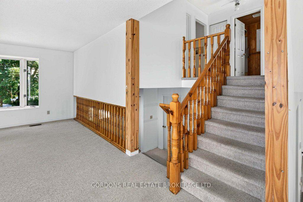 Photo 20 of 30 Limeridge Drive, Kingston, Kingston East (Incl Barret Crt) — HOMEH