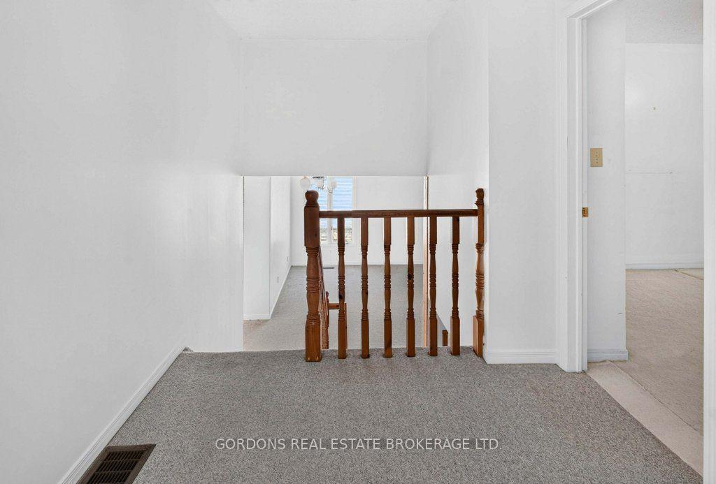 Photo 32 of 30 Limeridge Drive, Kingston, Kingston East (Incl Barret Crt) — HOMEH