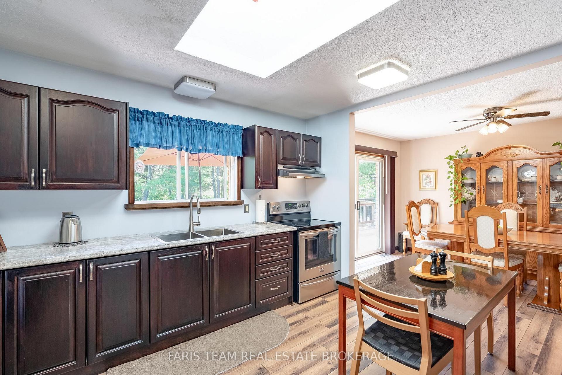Photo 9 of 5645 Line 8 N, Oro-Medonte, Moonstone — HOMEH