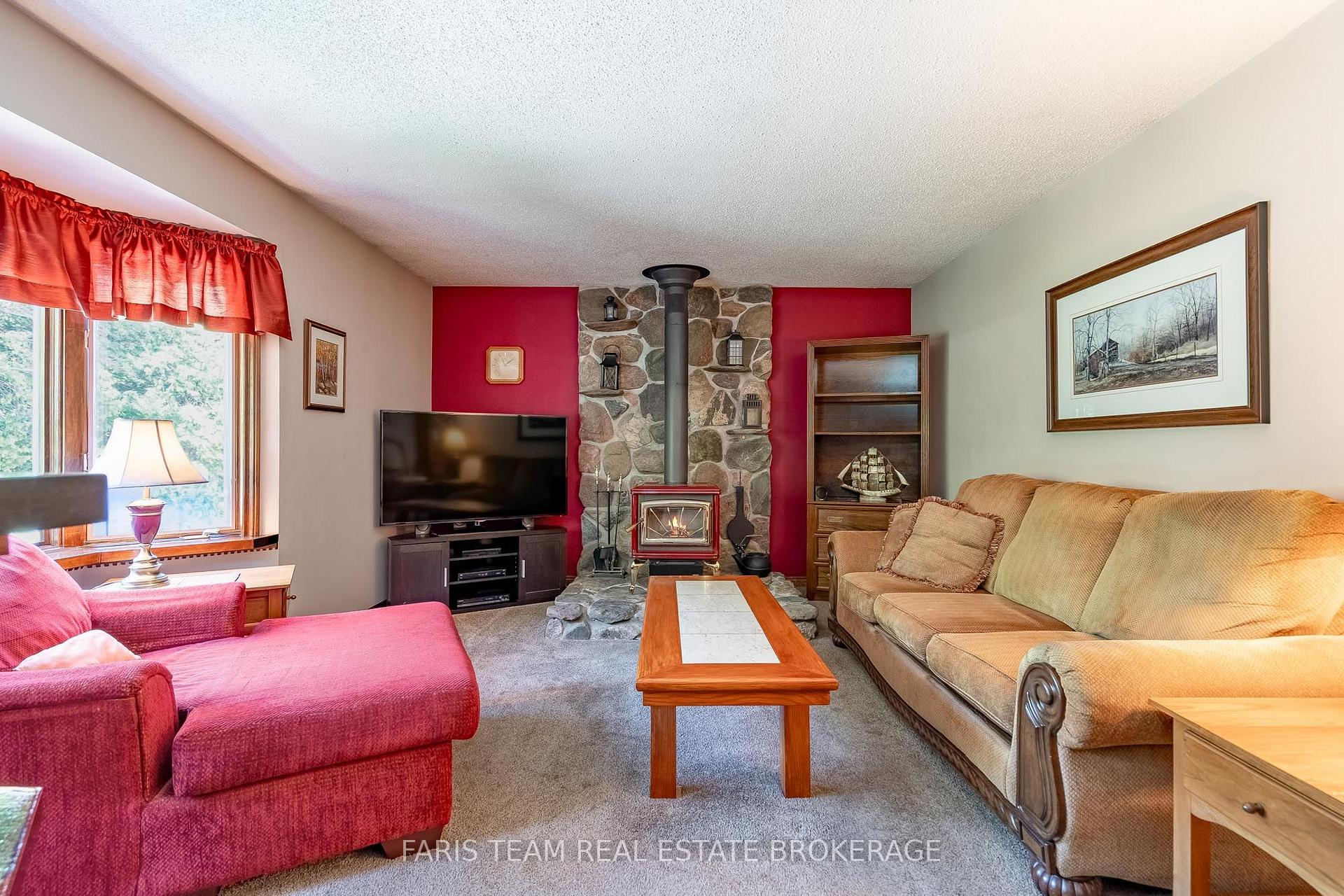 Photo 13 of 5645 Line 8 N, Oro-Medonte, Moonstone — HOMEH