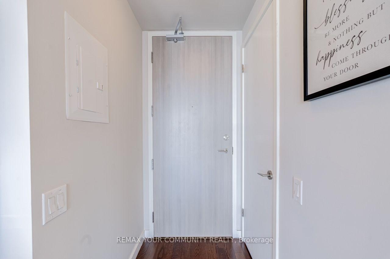 Photo 5 of Unit 3704, 70 Distillery Lane, Toronto, Waterfront Communities — HOMEH