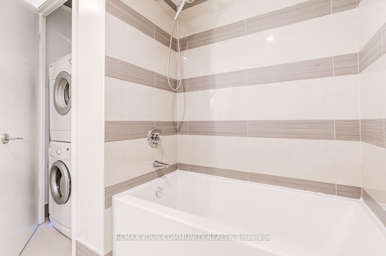 Photo 8 of Unit 3704, 70 Distillery Lane, Toronto, Waterfront Communities — HOMEH