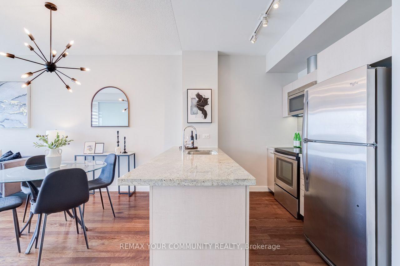 Photo 10 of Unit 3704, 70 Distillery Lane, Toronto, Waterfront Communities — HOMEH
