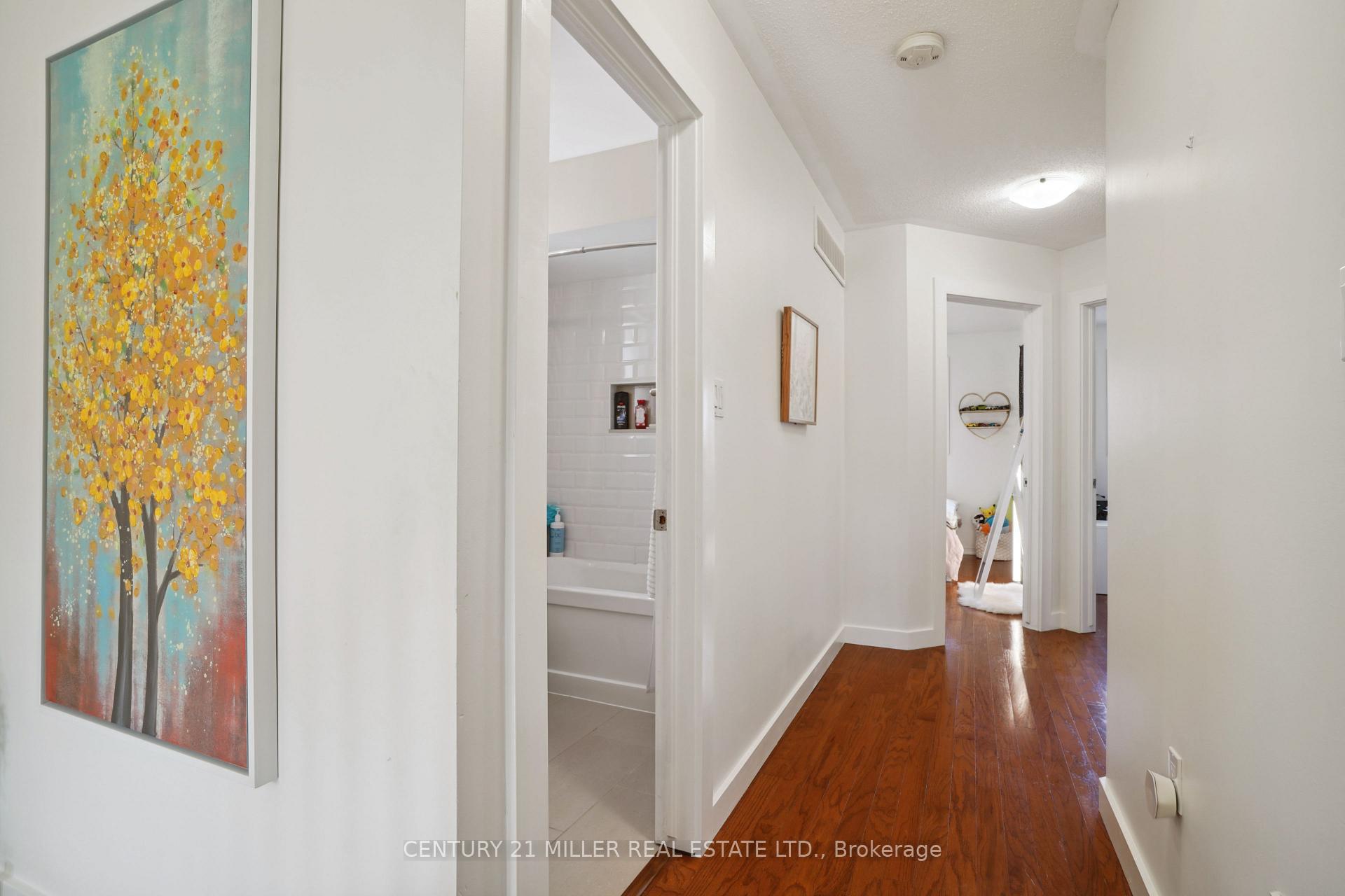 Photo 20 of 1383 Tobyn Drive, Burlington, Tansley — HOMEH