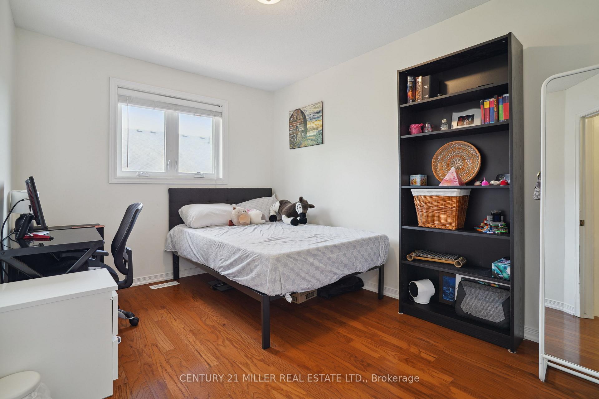 Photo 24 of 1383 Tobyn Drive, Burlington, Tansley — HOMEH