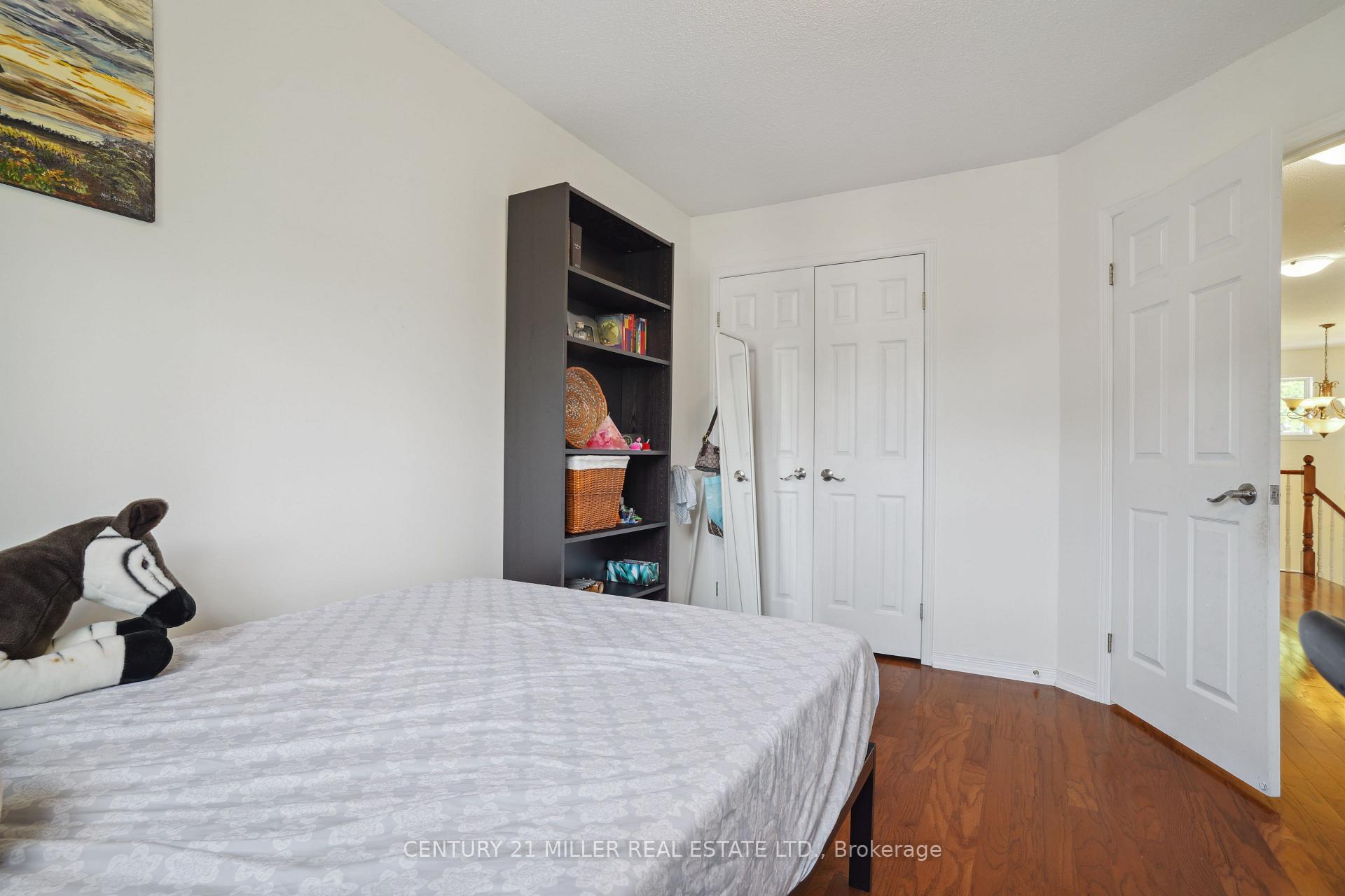 Photo 25 of 1383 Tobyn Drive, Burlington, Tansley — HOMEH