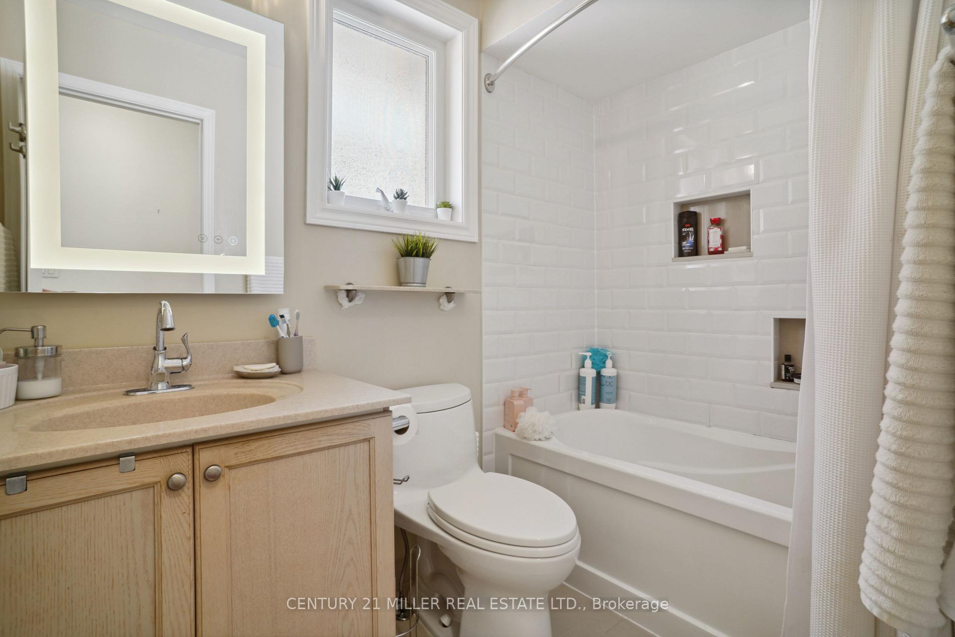 Photo 26 of 1383 Tobyn Drive, Burlington, Tansley — HOMEH
