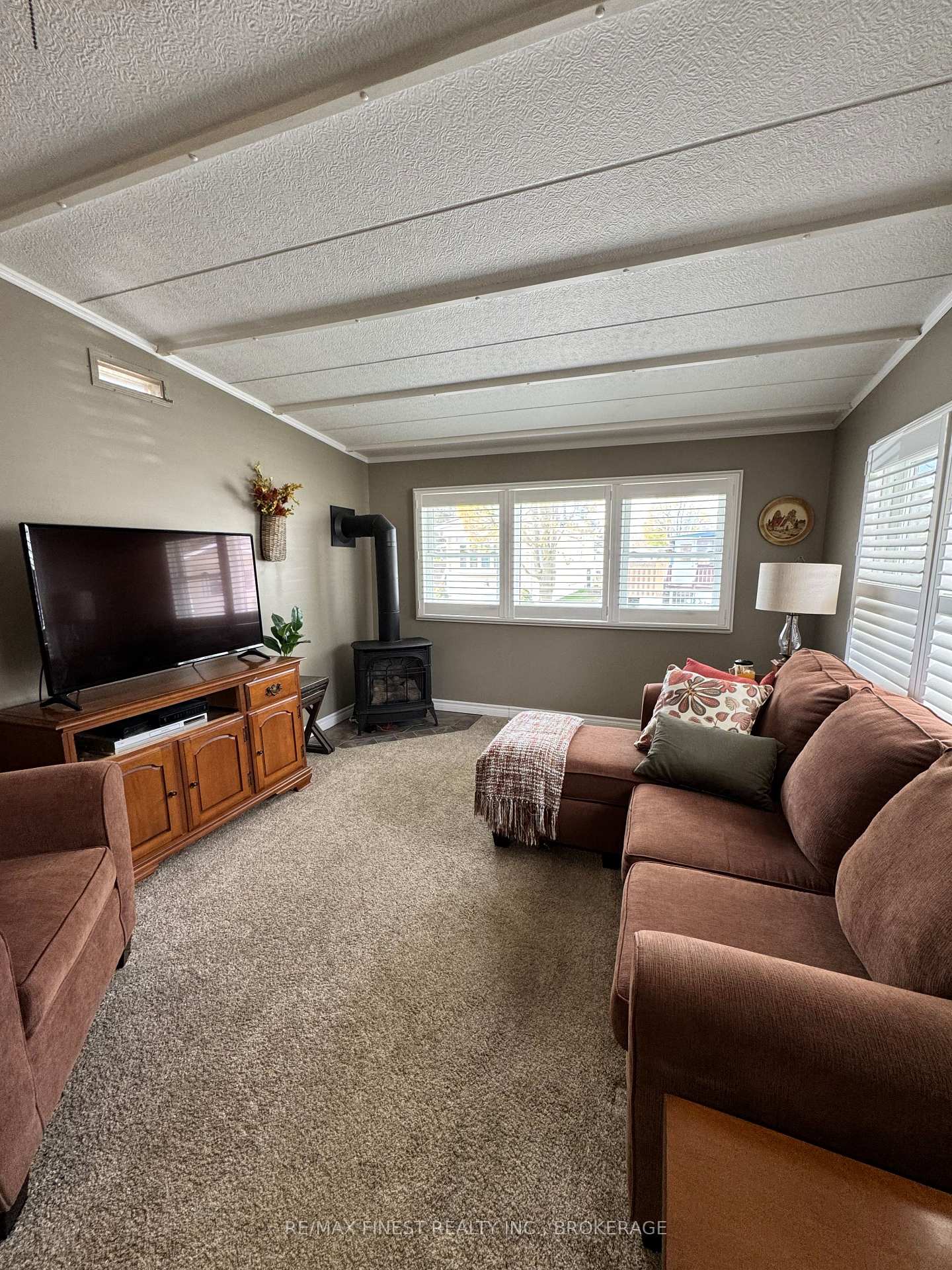 Photo 4 of 13 Wentworth Drive, Kingston, Rideau — HOMEH