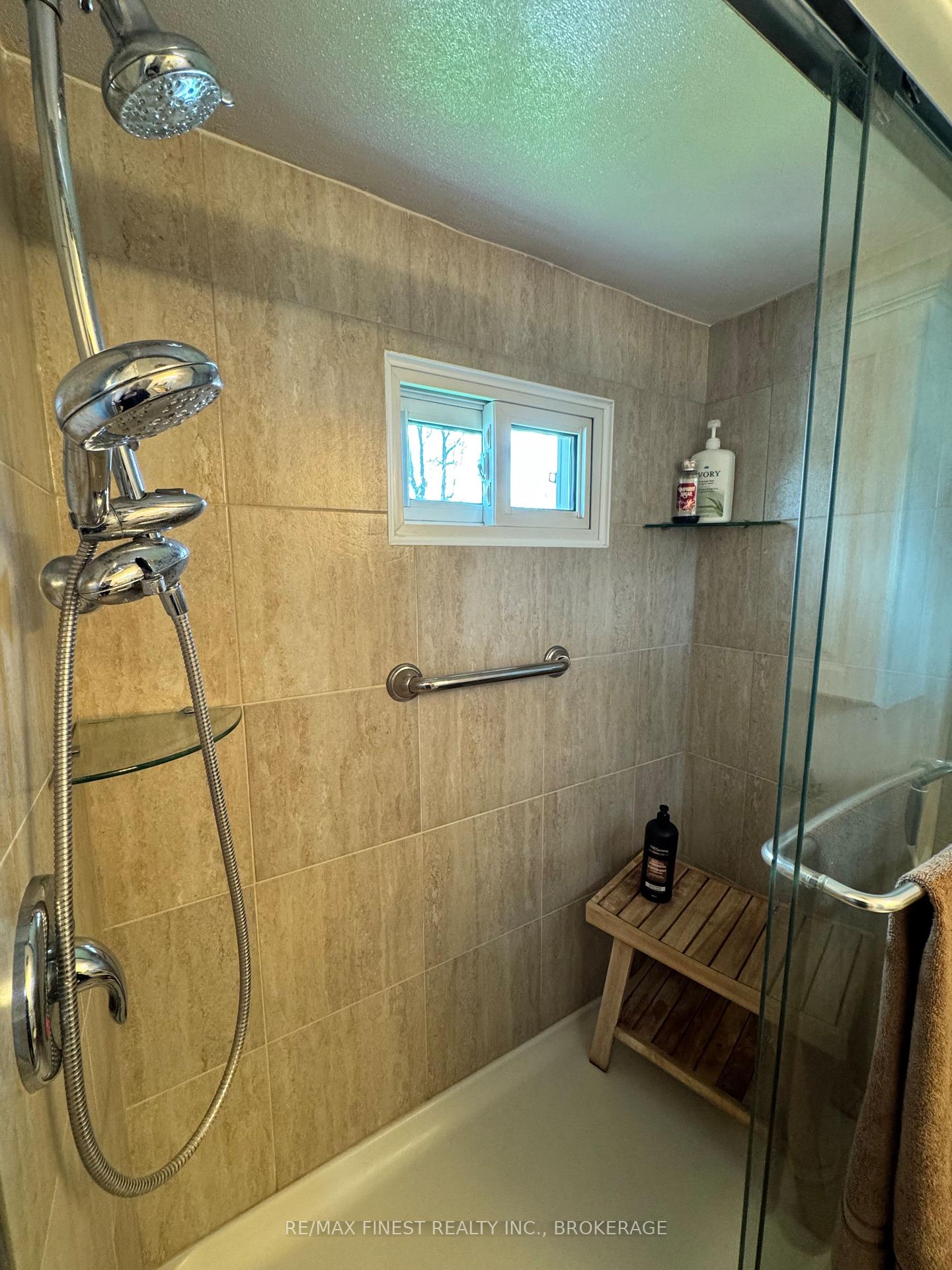 Photo 7 of 13 Wentworth Drive, Kingston, Rideau — HOMEH