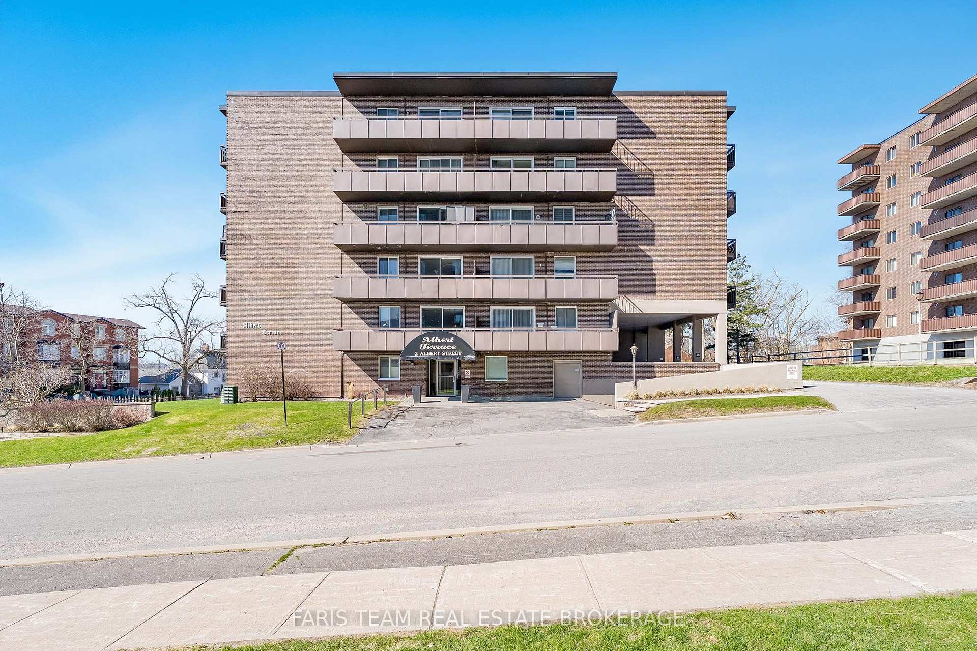 Photo 2 of Unit 48, 2 Albert Street, Barrie, North Shore — HOMEH