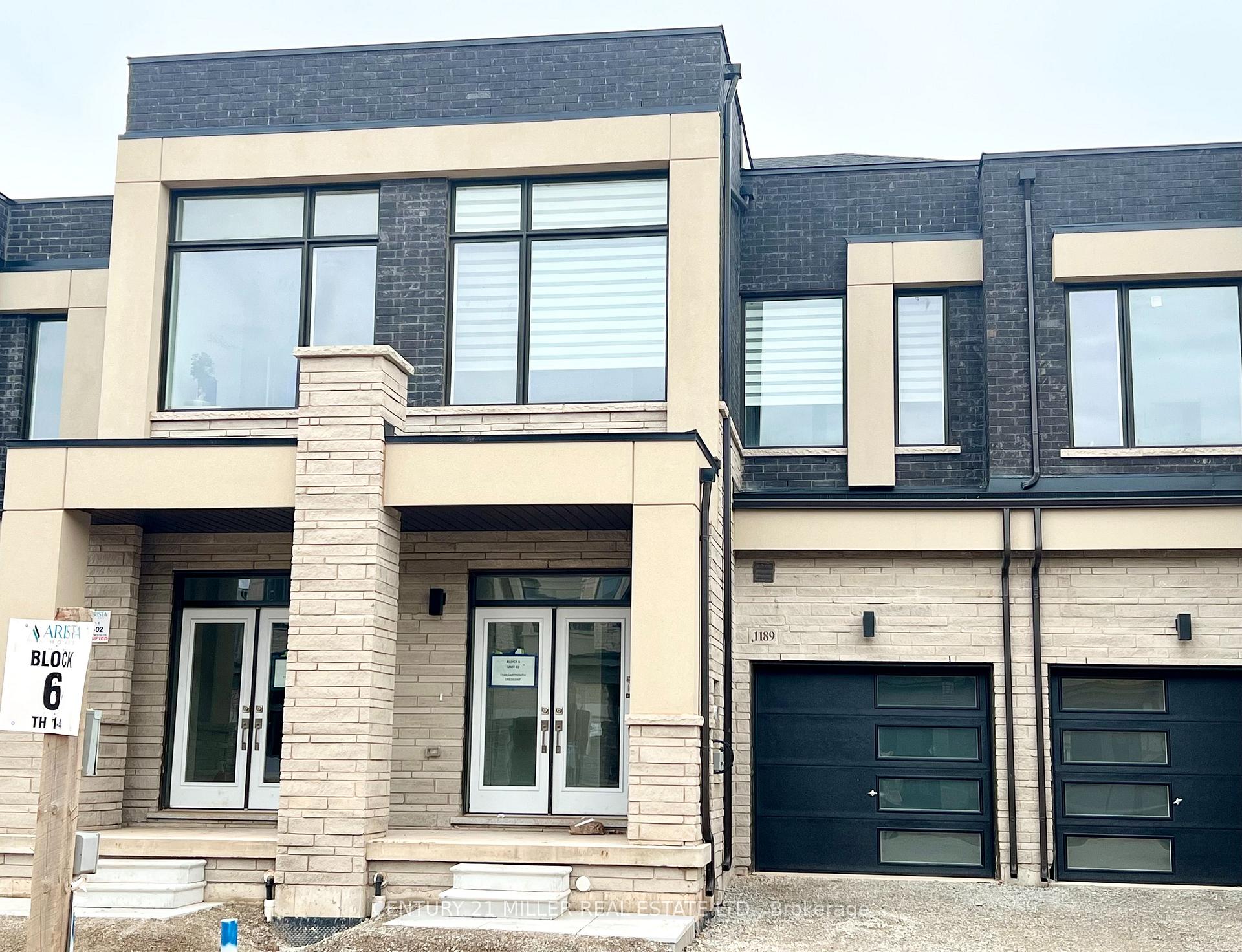 Front of 1189 Dartmouth Crescent
