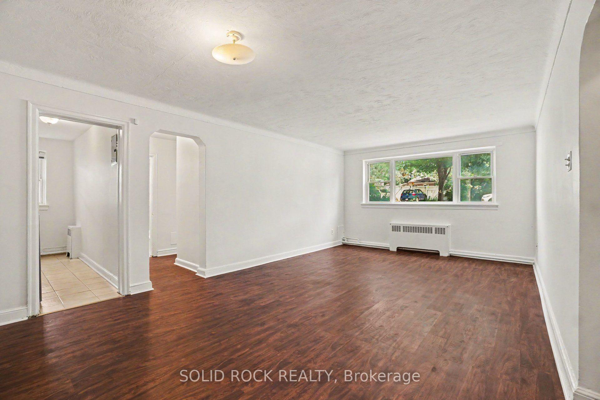 Photo 3 of Unit 2, 726 Edison Avenue, Ottawa, Laurentianview — HOMEH