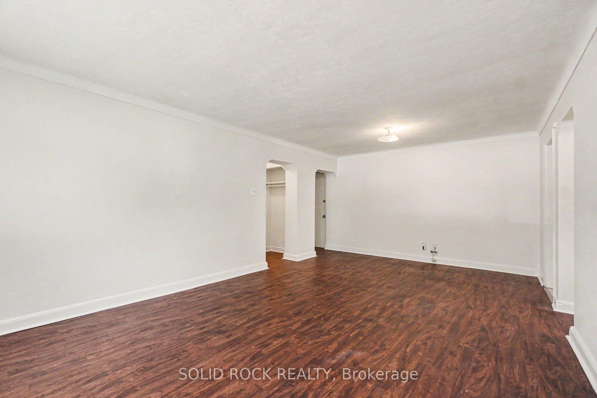 Photo 8 of Unit 2, 726 Edison Avenue, Ottawa, Laurentianview — HOMEH