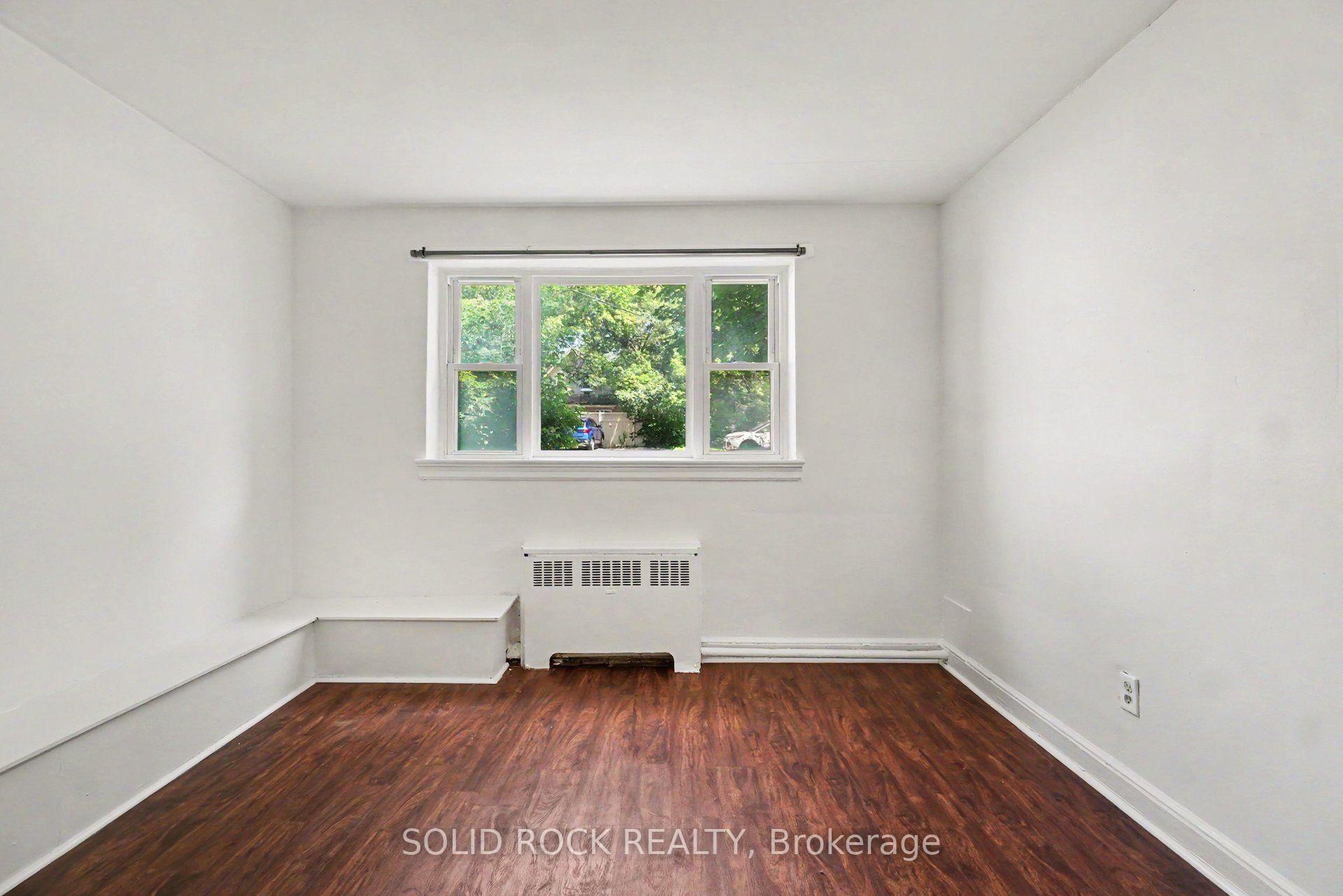 Photo 10 of Unit 2, 726 Edison Avenue, Ottawa, Laurentianview — HOMEH