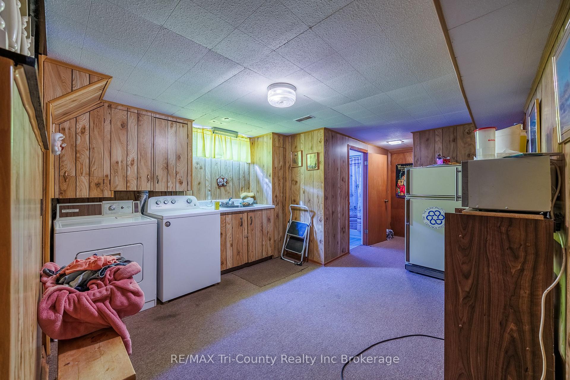 Photo 19 of 1393 Thorman Drive, Cambridge, Preston North — HOMEH
