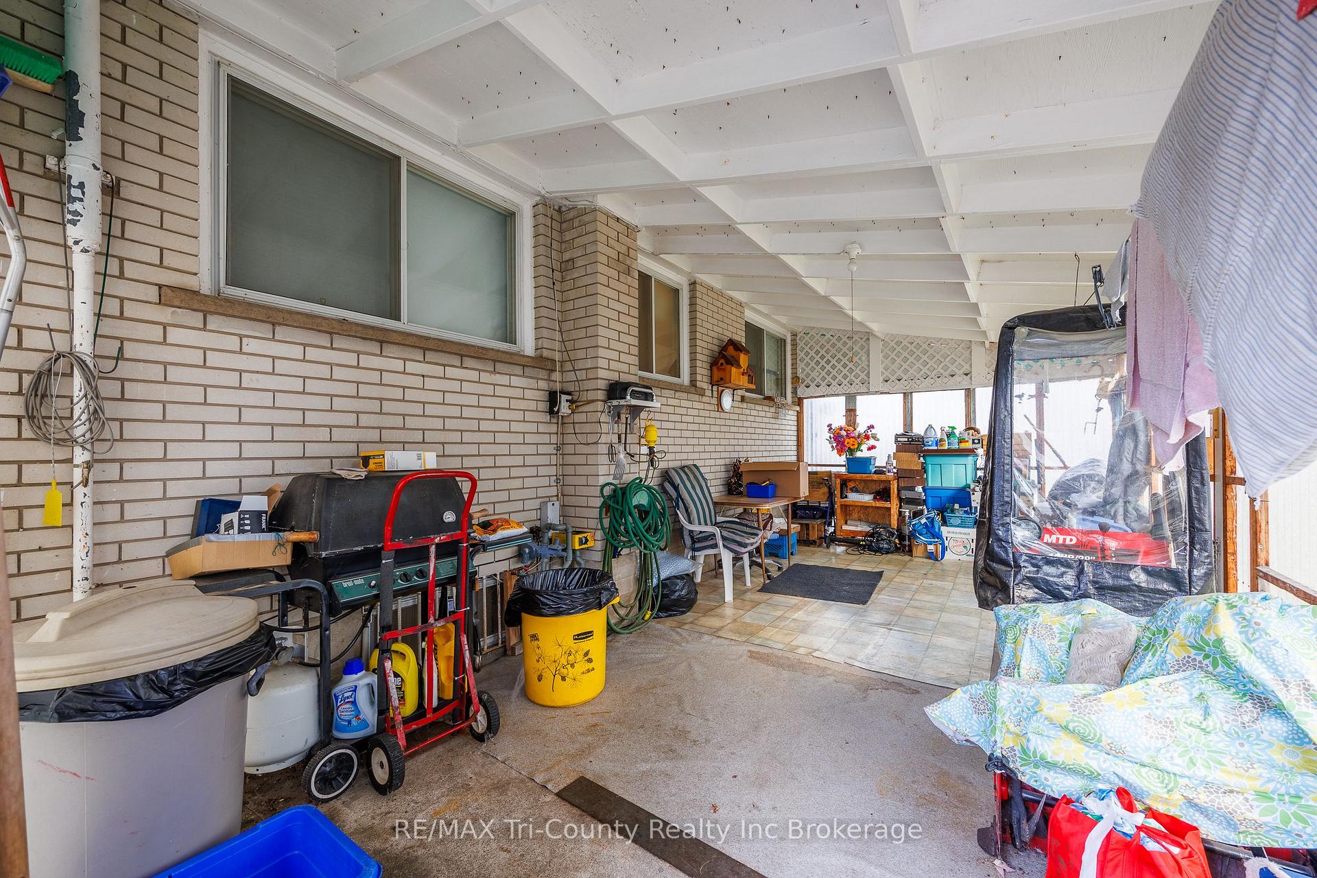Photo 25 of 1393 Thorman Drive, Cambridge, Preston North — HOMEH