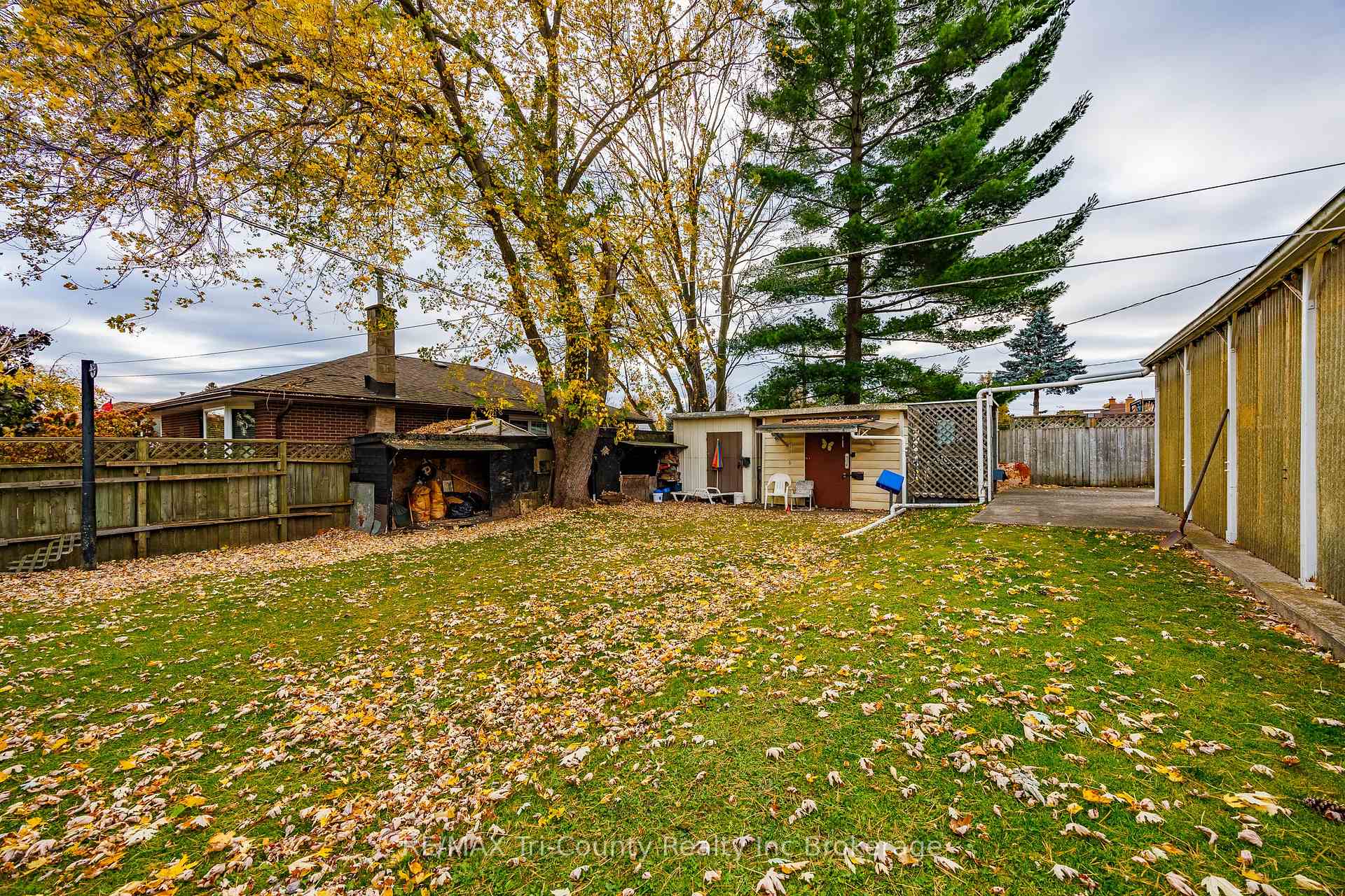 Photo 28 of 1393 Thorman Drive, Cambridge, Preston North — HOMEH