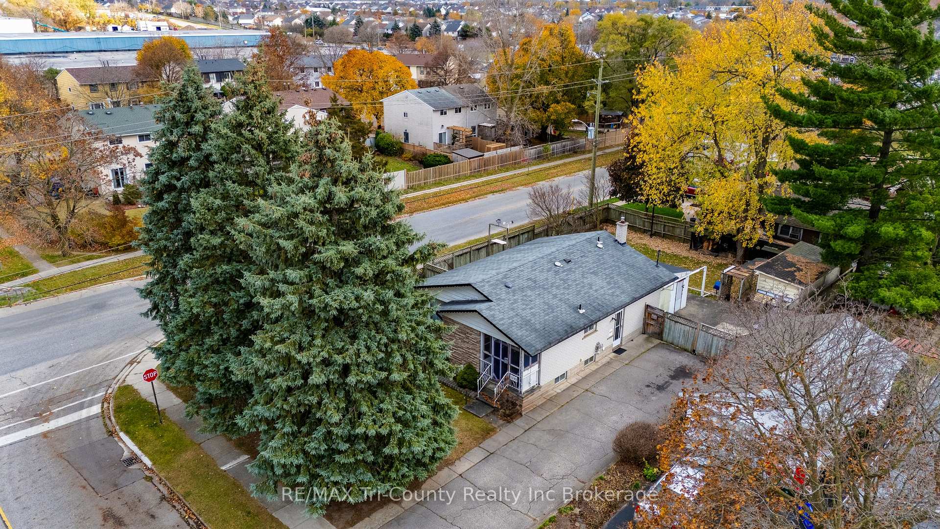 Photo 30 of 1393 Thorman Drive, Cambridge, Preston North — HOMEH