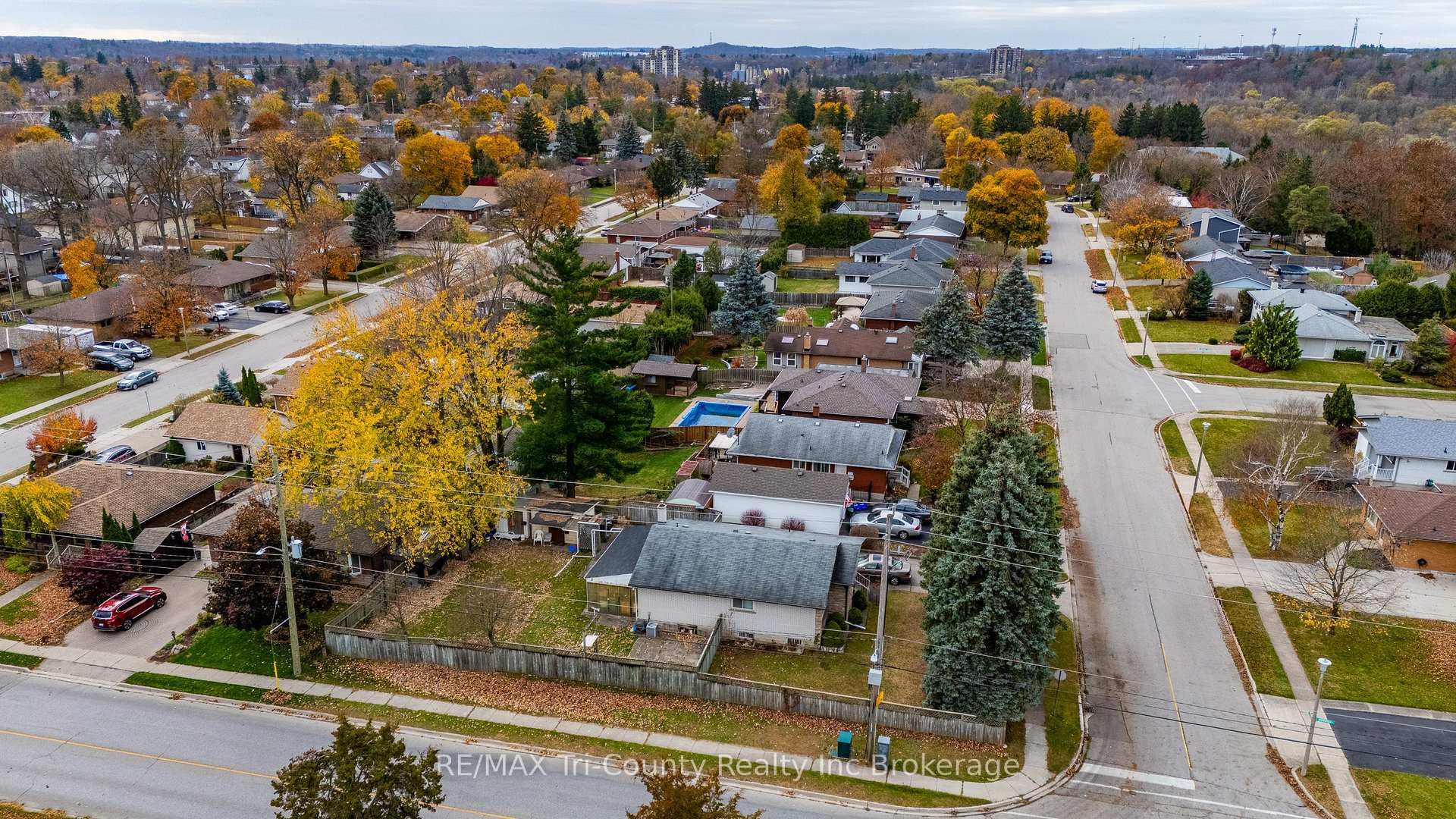 Photo 31 of 1393 Thorman Drive, Cambridge, Preston North — HOMEH
