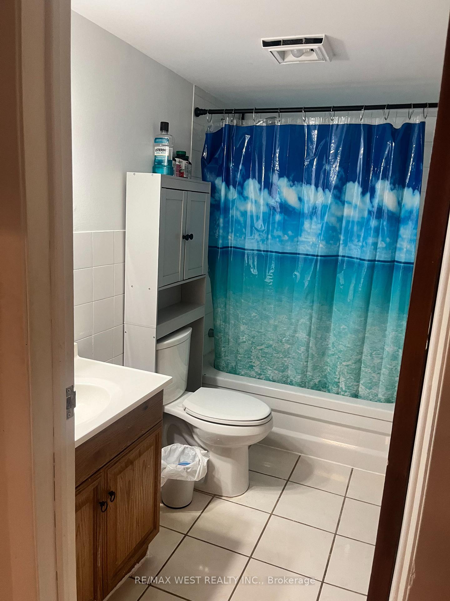 Photo 6 of Unit #Lower, 926 College Street, Toronto, Dufferin Grove — HOMEH