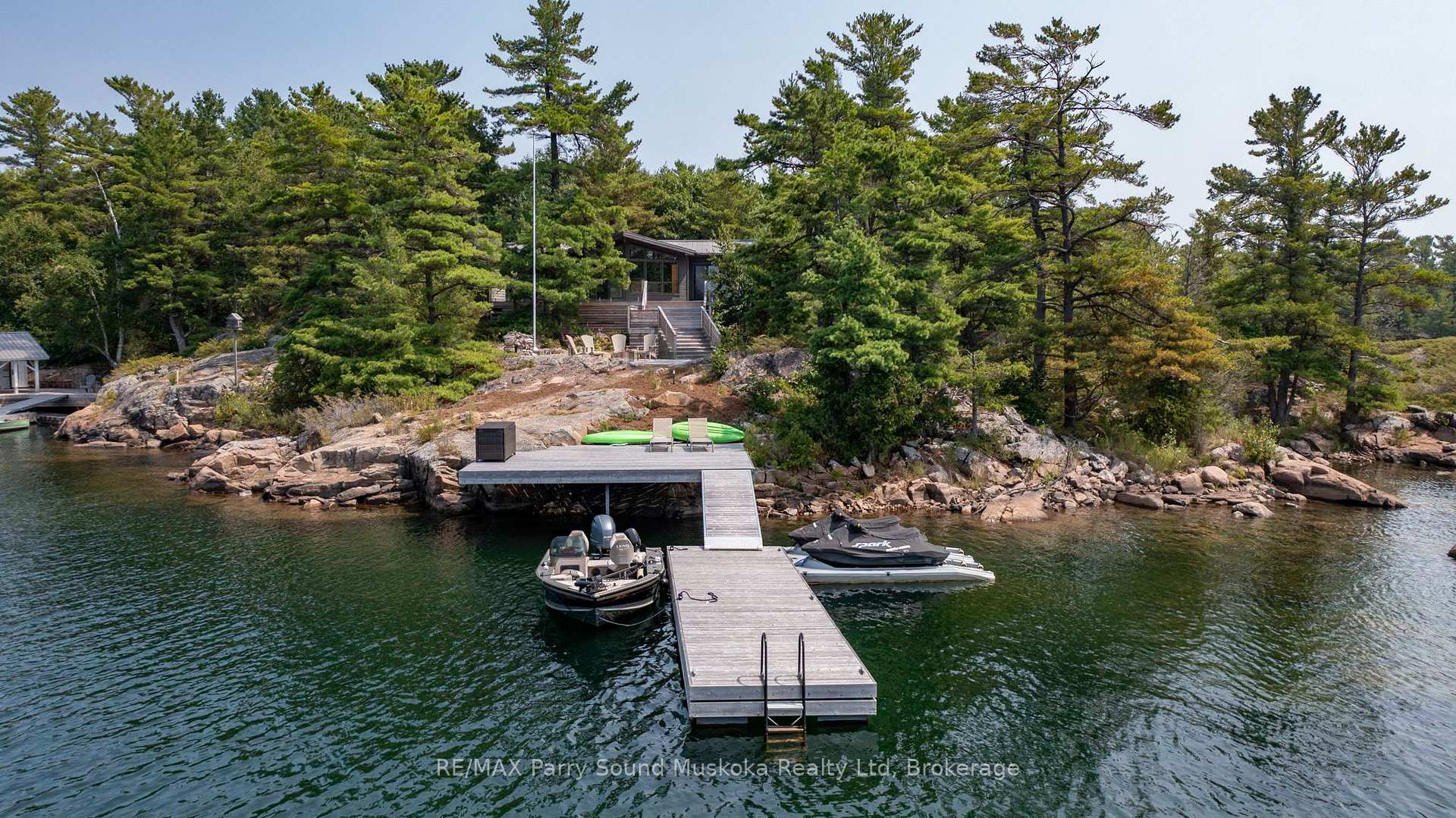 Front of 2 A258 (Viceroy) Island