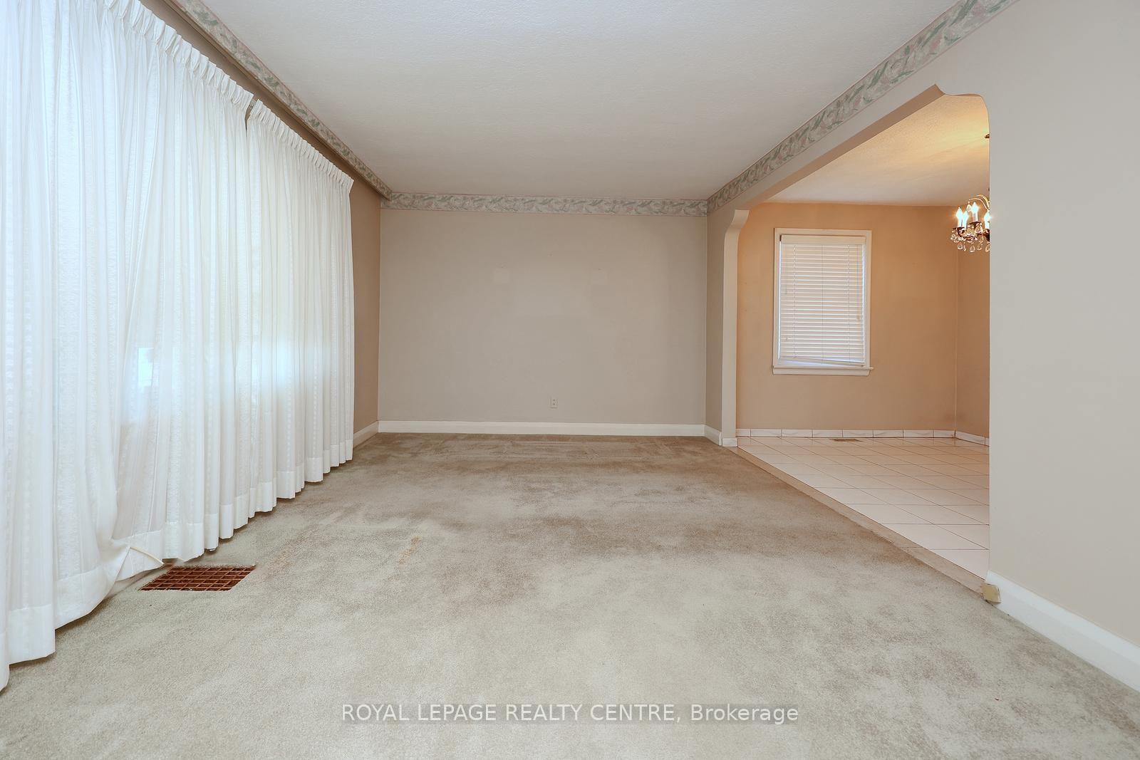 Photo 7 of 170 Simpson Avenue, Etobicoke, Mimico — HOMEH