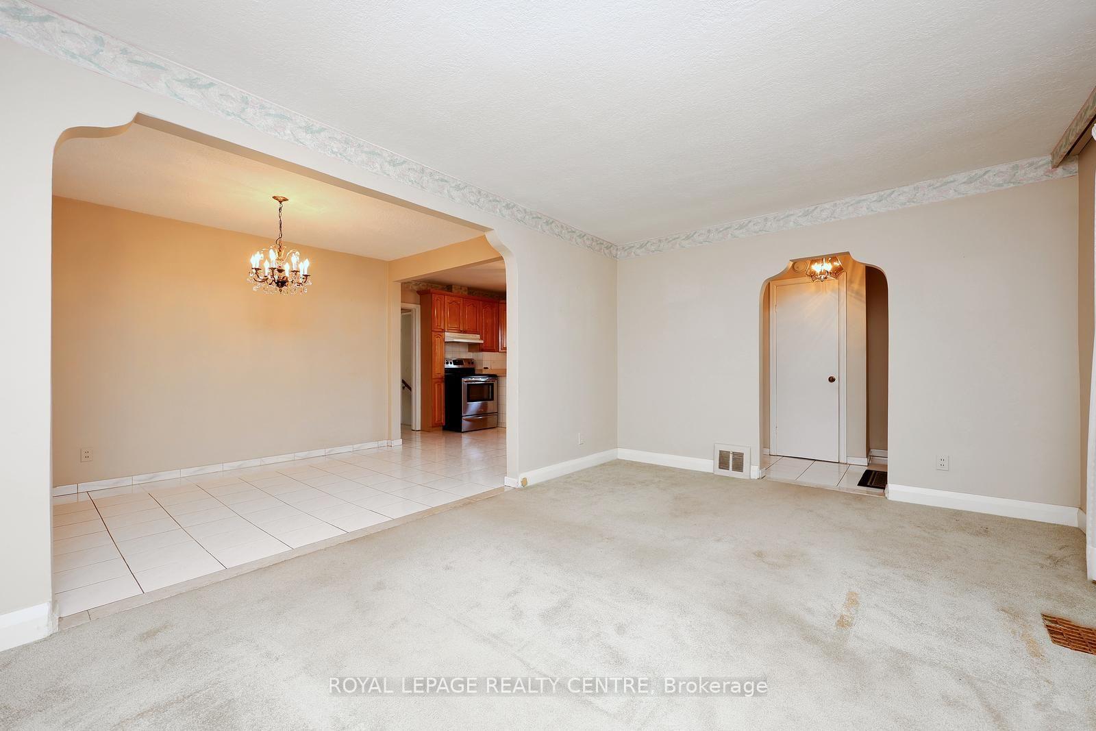 Photo 8 of 170 Simpson Avenue, Etobicoke, Mimico — HOMEH
