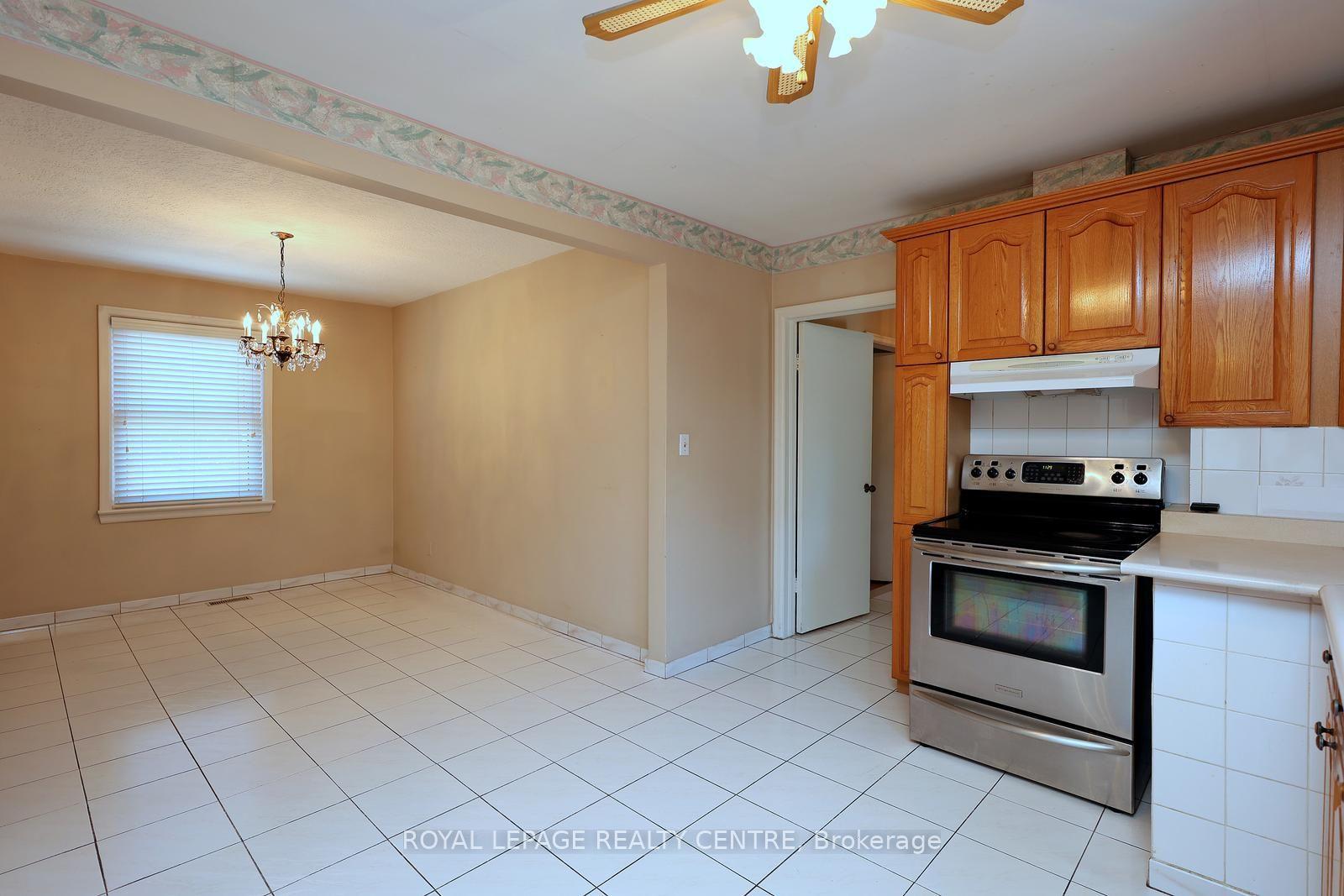 Photo 15 of 170 Simpson Avenue, Etobicoke, Mimico — HOMEH