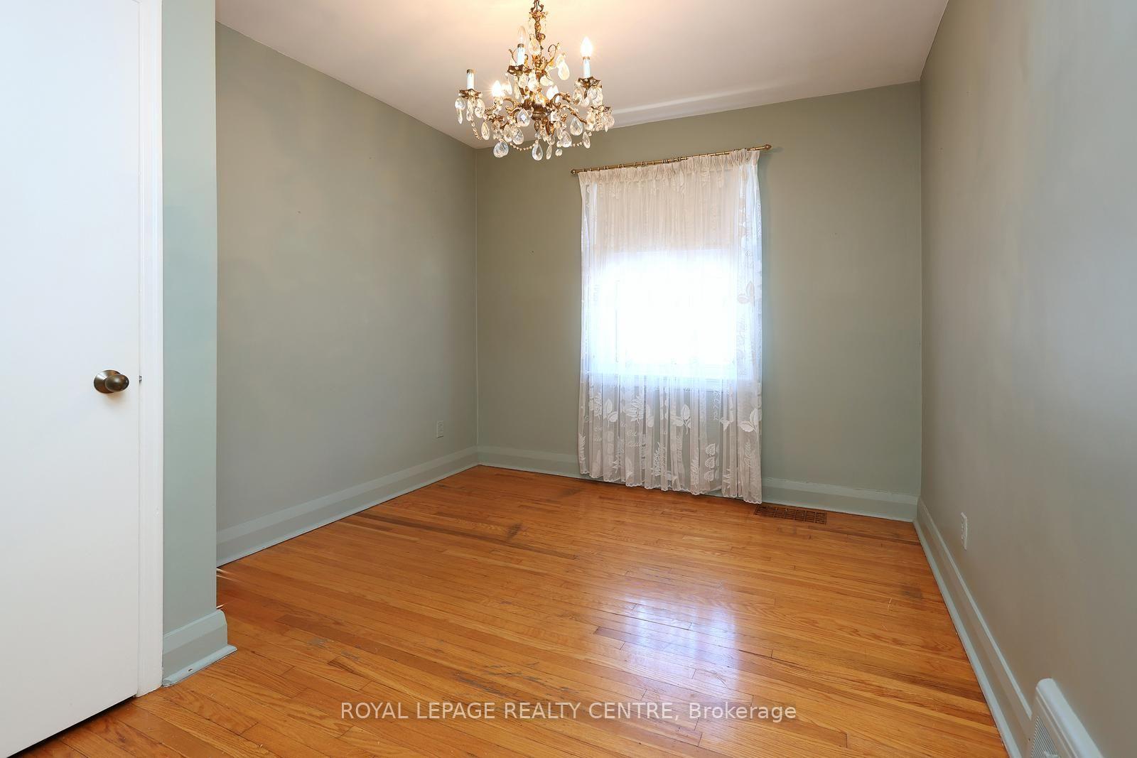 Photo 21 of 170 Simpson Avenue, Etobicoke, Mimico — HOMEH
