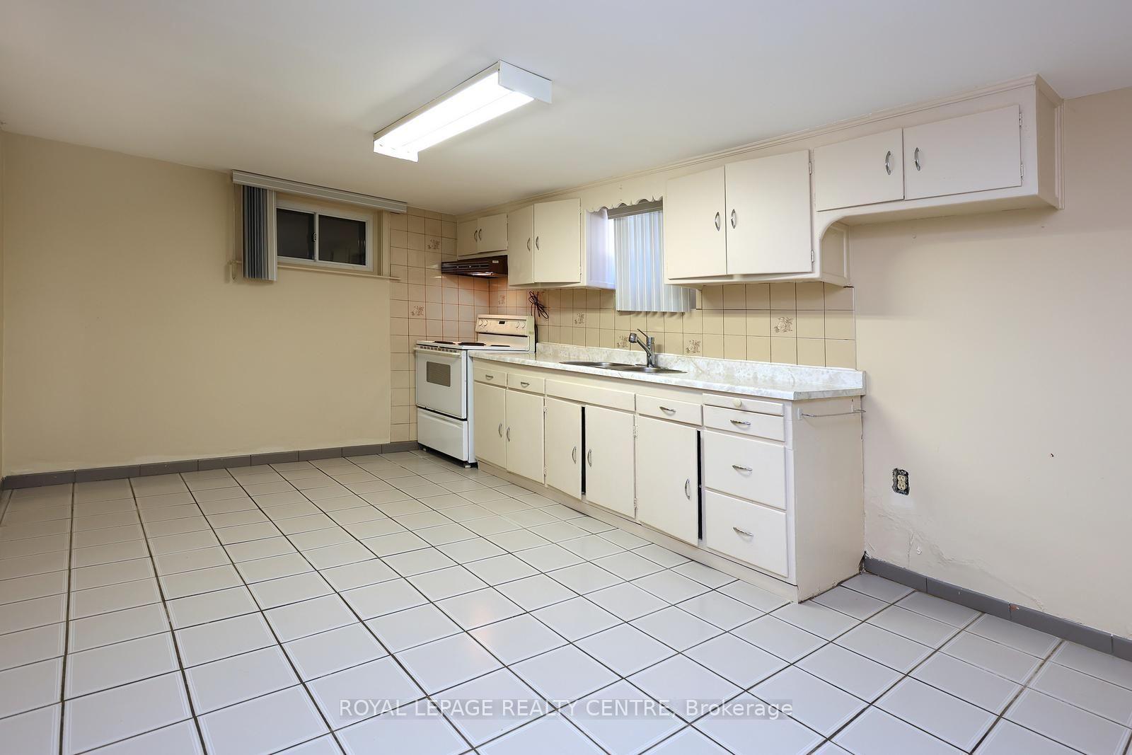 Photo 25 of 170 Simpson Avenue, Etobicoke, Mimico — HOMEH