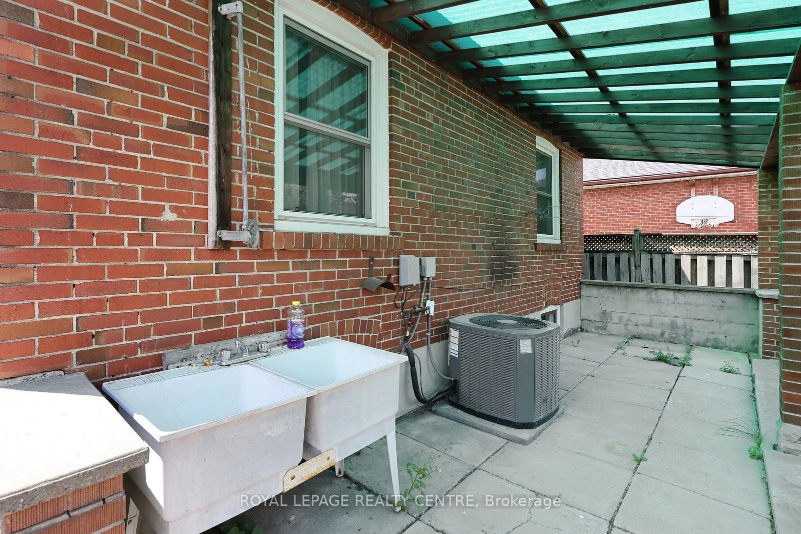 Photo 30 of 170 Simpson Avenue, Etobicoke, Mimico — HOMEH