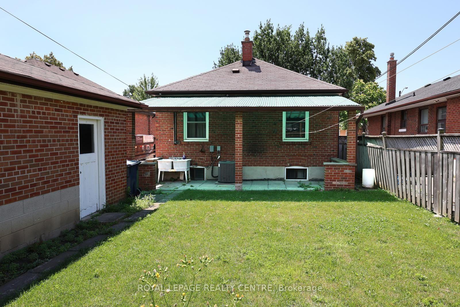 Photo 33 of 170 Simpson Avenue, Etobicoke, Mimico — HOMEH
