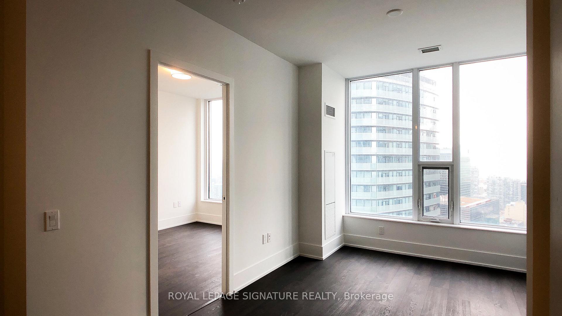 Photo 6 of Unit 5601, 10 York Street, Toronto, Waterfront Communities — HOMEH