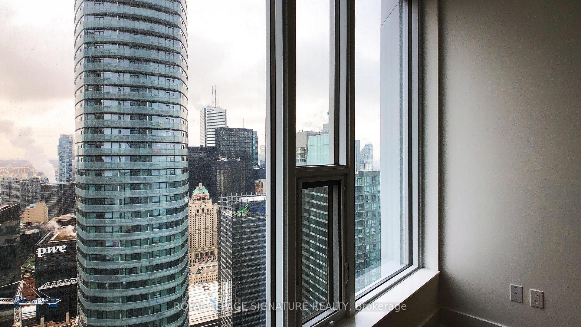 Photo 7 of Unit 5601, 10 York Street, Toronto, Waterfront Communities — HOMEH