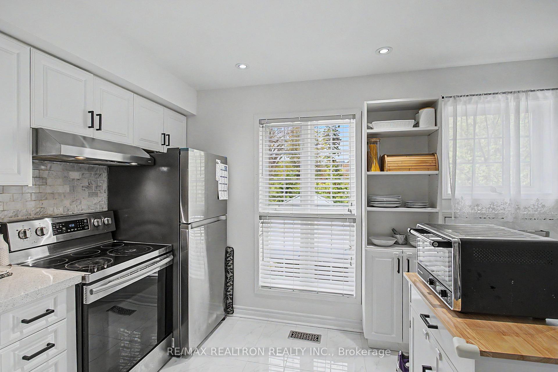Photo 9 of Unit 1, 189 Galloway Road, Scarborough, West Hill — HOMEH