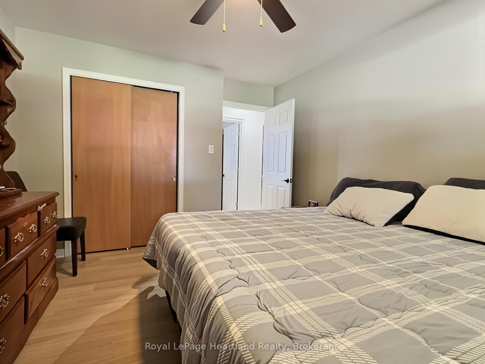 Photo 23 of 23 York Crescent, Bluewater, Hensall — HOMEH