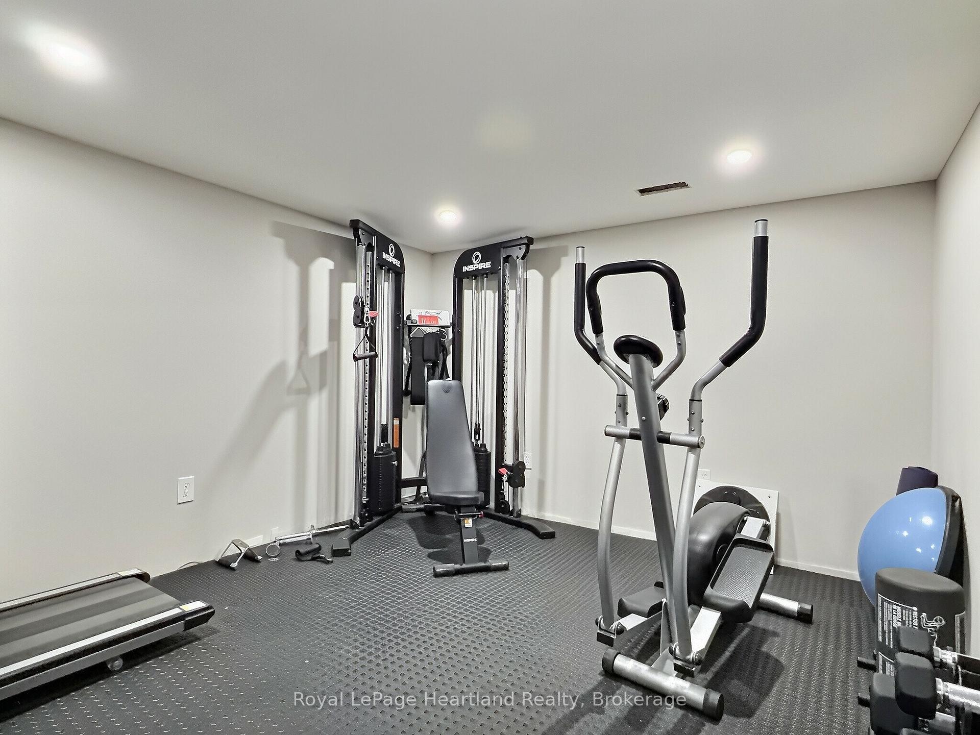 Photo 38 of 23 York Crescent, Bluewater, Hensall — HOMEH