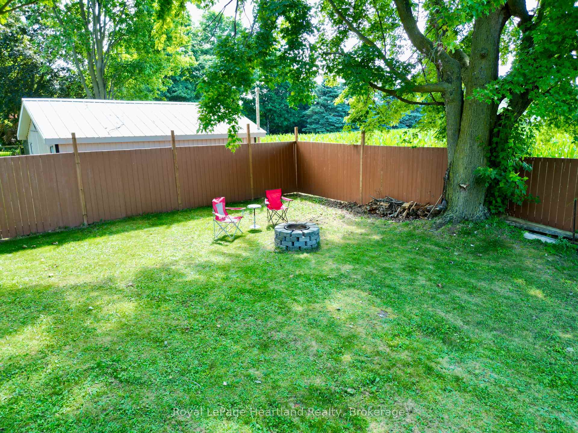 Photo 45 of 23 York Crescent, Bluewater, Hensall — HOMEH