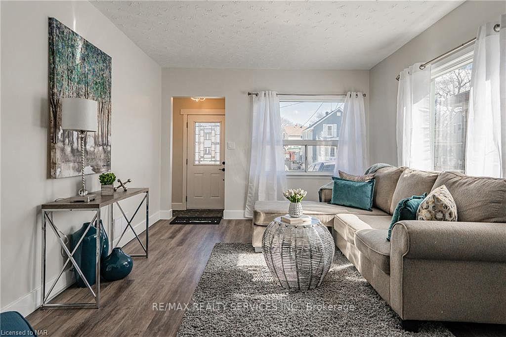 Photo 3 of 57 Margery Road, Welland, Welland Downtown — HOMEH