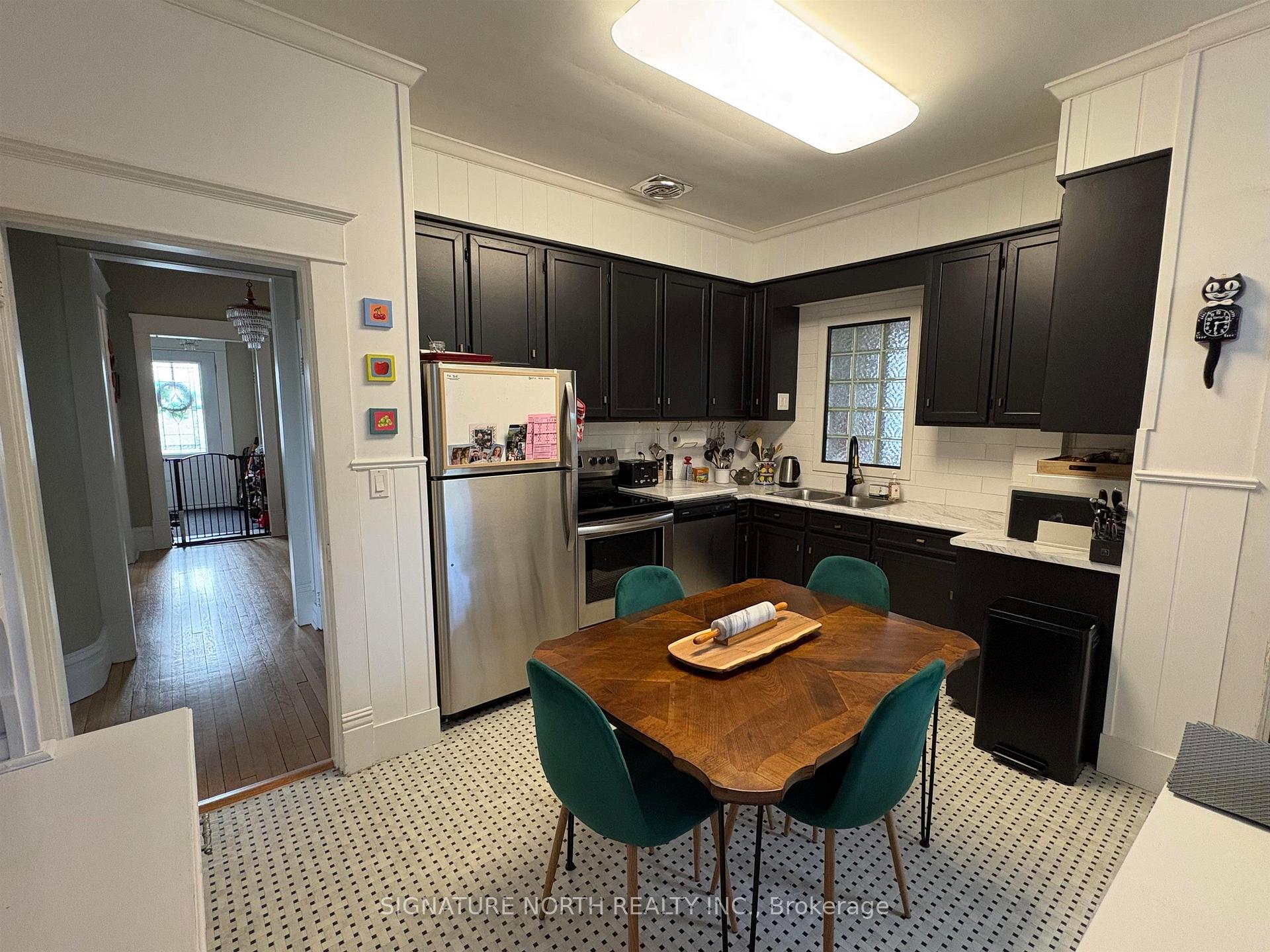 Photo 13 of 288 Harrington Avenue, Thunder Bay, Court / Cumberland — HOMEH