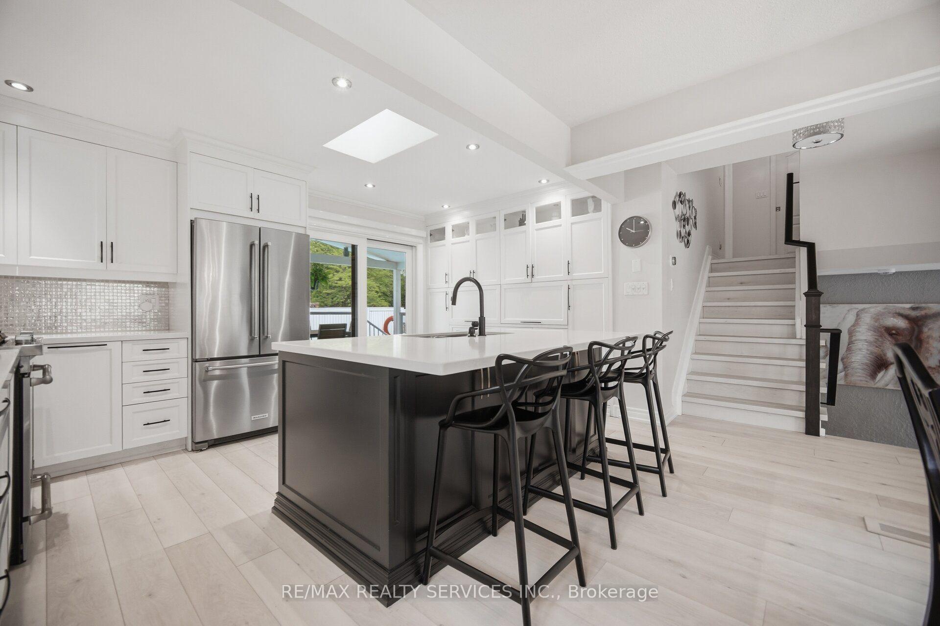 Photo 11 of 10 Tullamore Road, Brampton, Brampton East — HOMEH