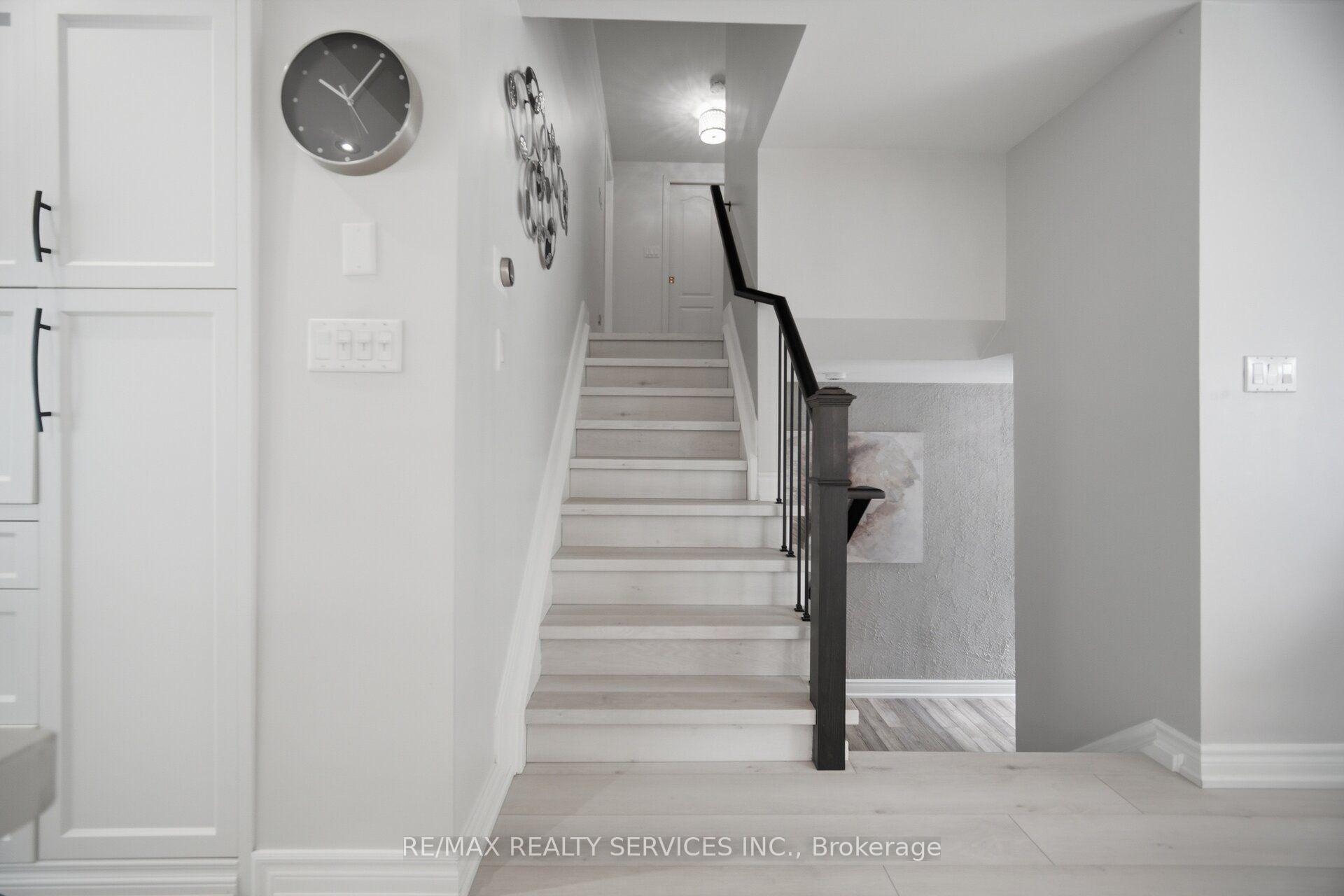 Photo 20 of 10 Tullamore Road, Brampton, Brampton East — HOMEH